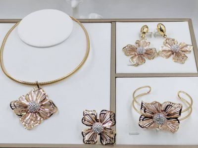 jewelries